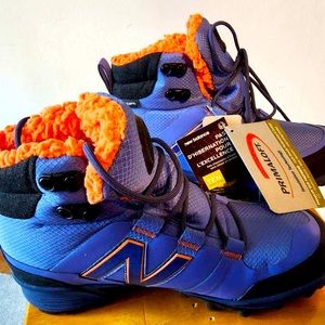 NWT Women’s New Balance Primaloft Hiking Boots